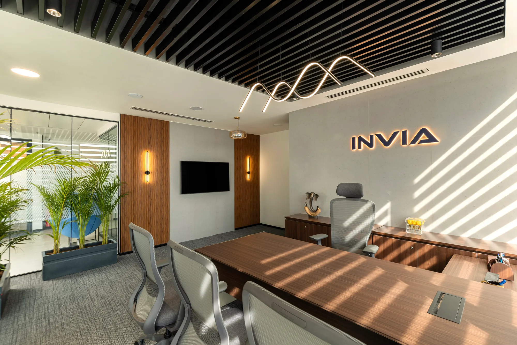 INVIA interior